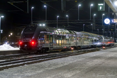 Tåg väntande på avgång.